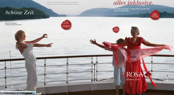 Familie auf A-ROSA Flusskreuzfahrt genießt die schöne Zeit. Der Altersdurchschnitt ist hier perfekt für Jung und Alt.